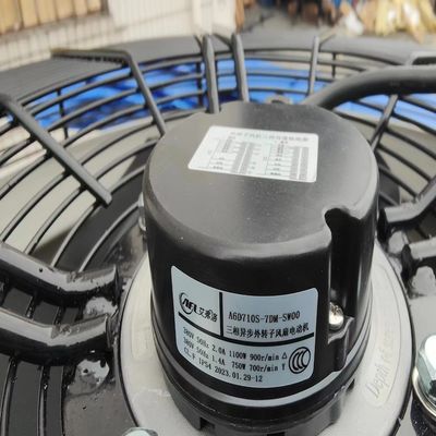 Contrôle intelligent avec ventilateur à air sec à haut rendement pour le refroidissement des salles de serveurs